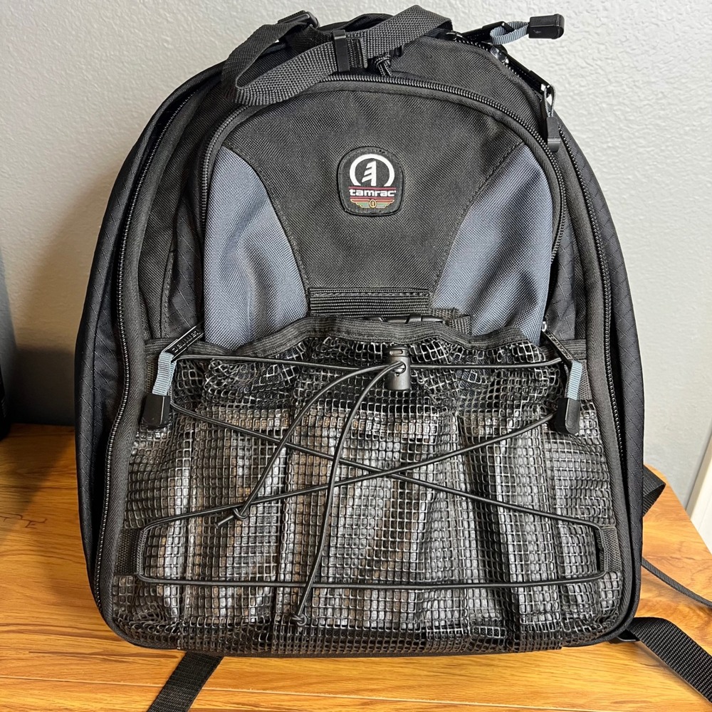 Tamrac Adventure 75‎ Camera Backpack Black Gray Padded Adjustable Dividers 5375